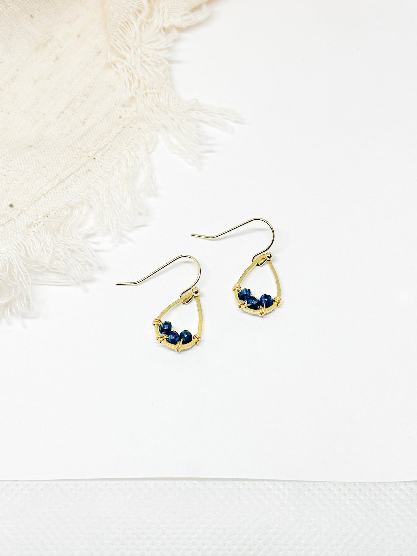 Aquamarine birthstone earring mini