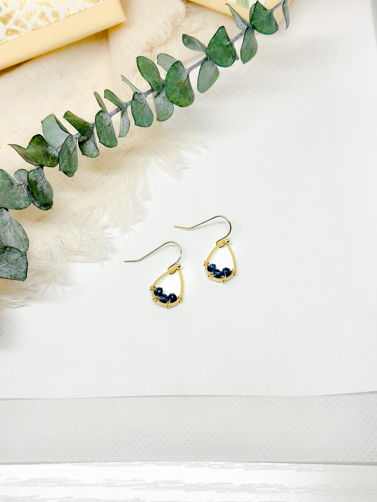 Aquamarine birthstone earring mini