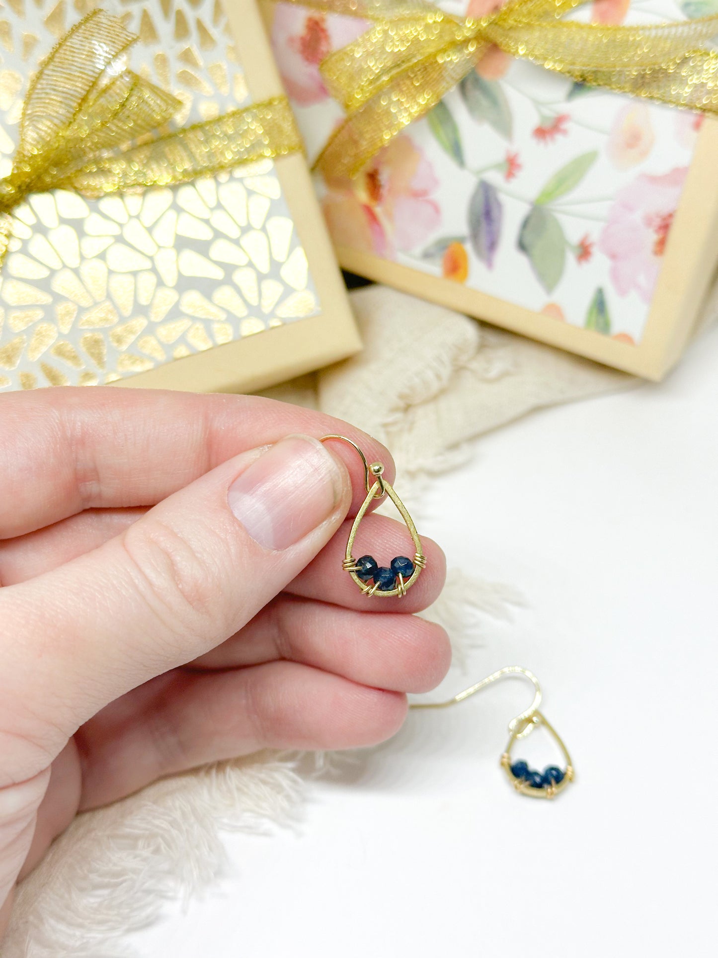 Aquamarine birthstone earring mini