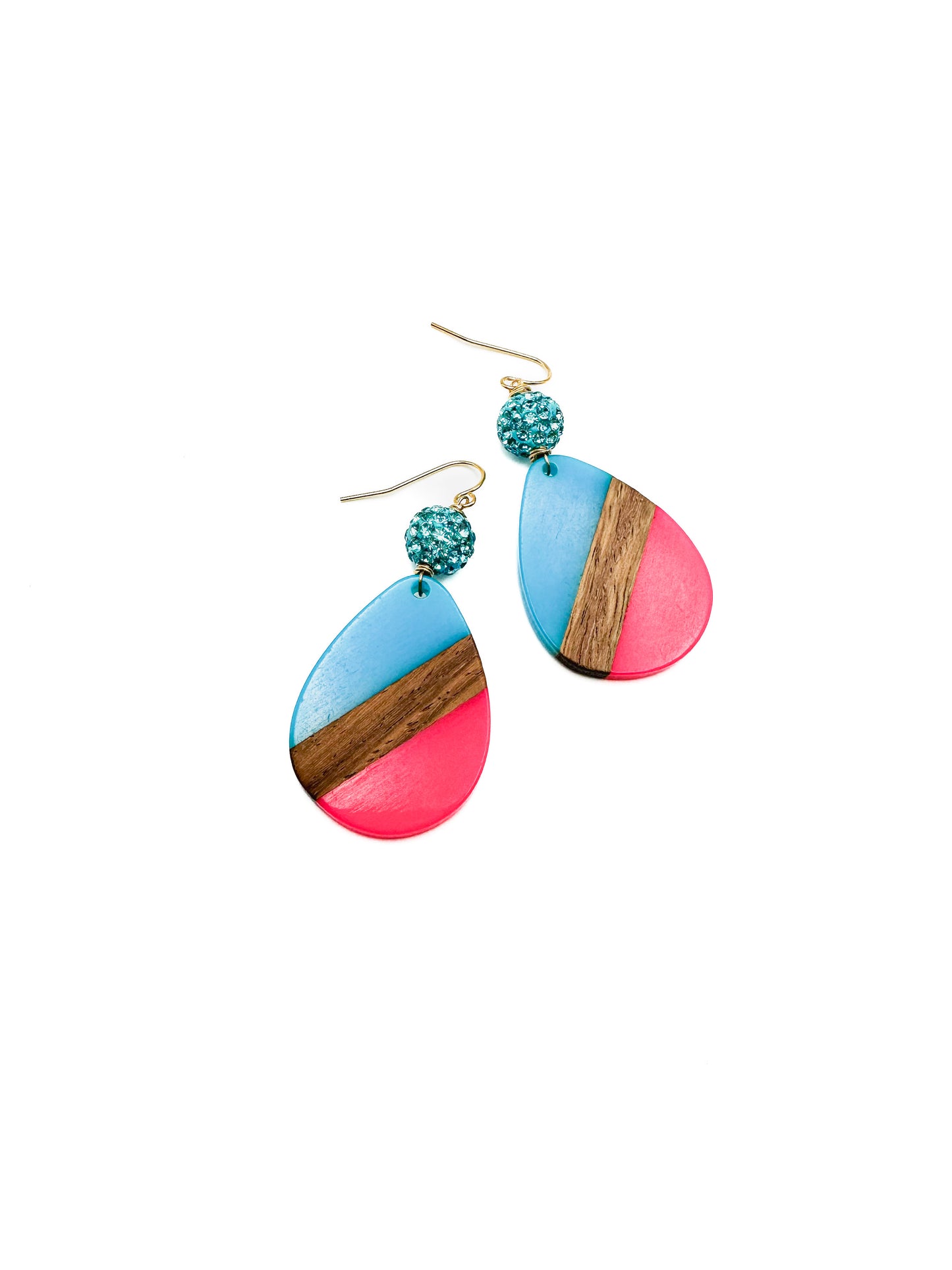 Wood and resin earrings, pink