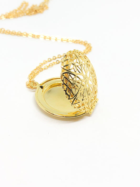 Large gold locket pendant necklace