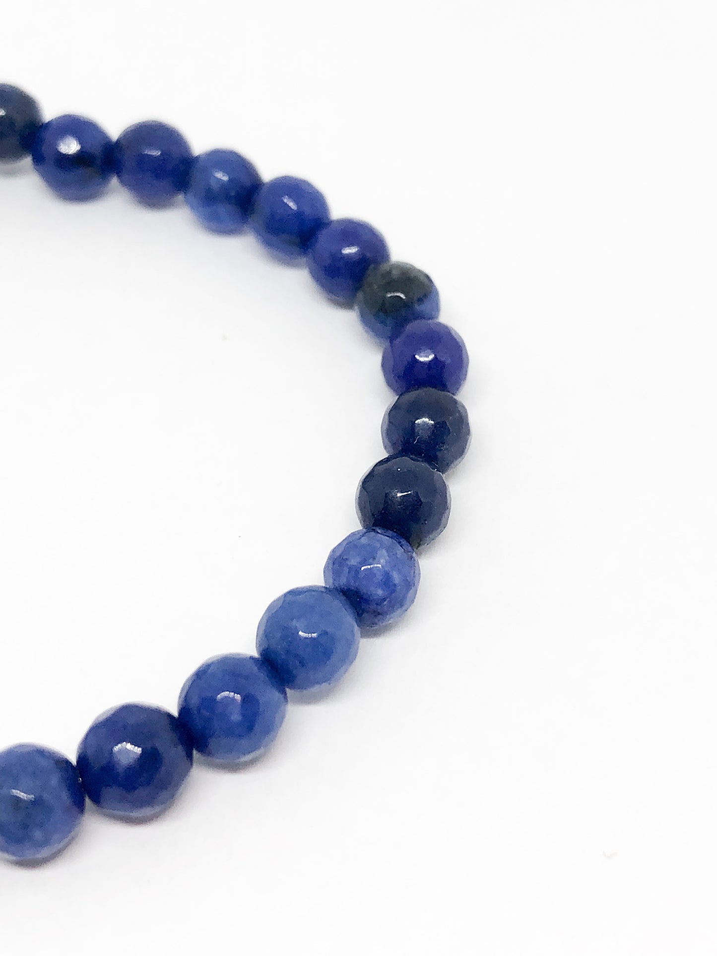 Blue agate beaded bracelet