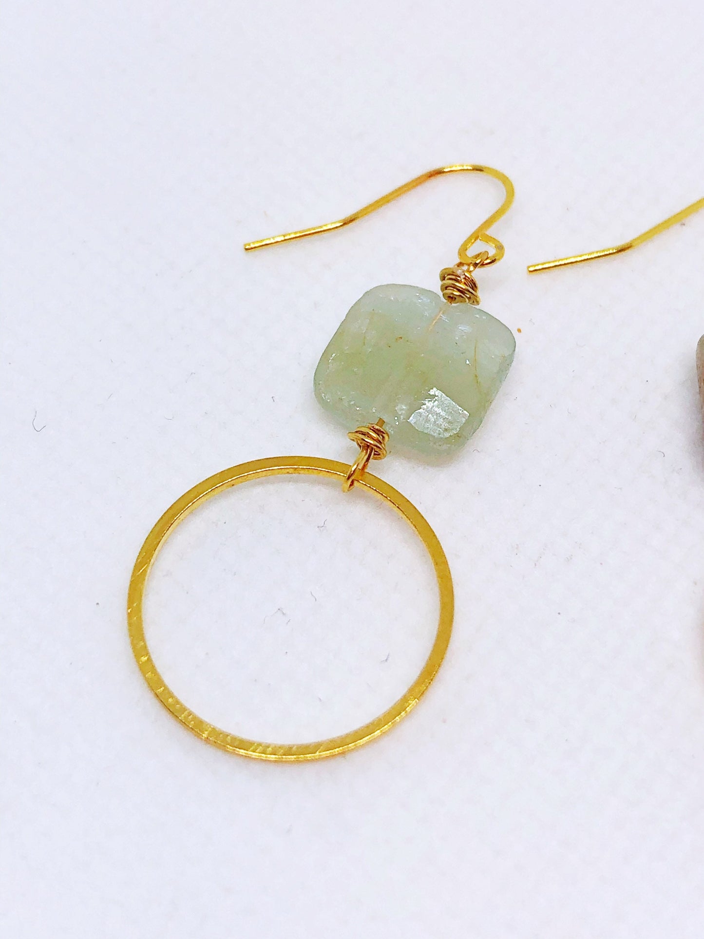 Square Aquamarine earrings with gold geometric circle