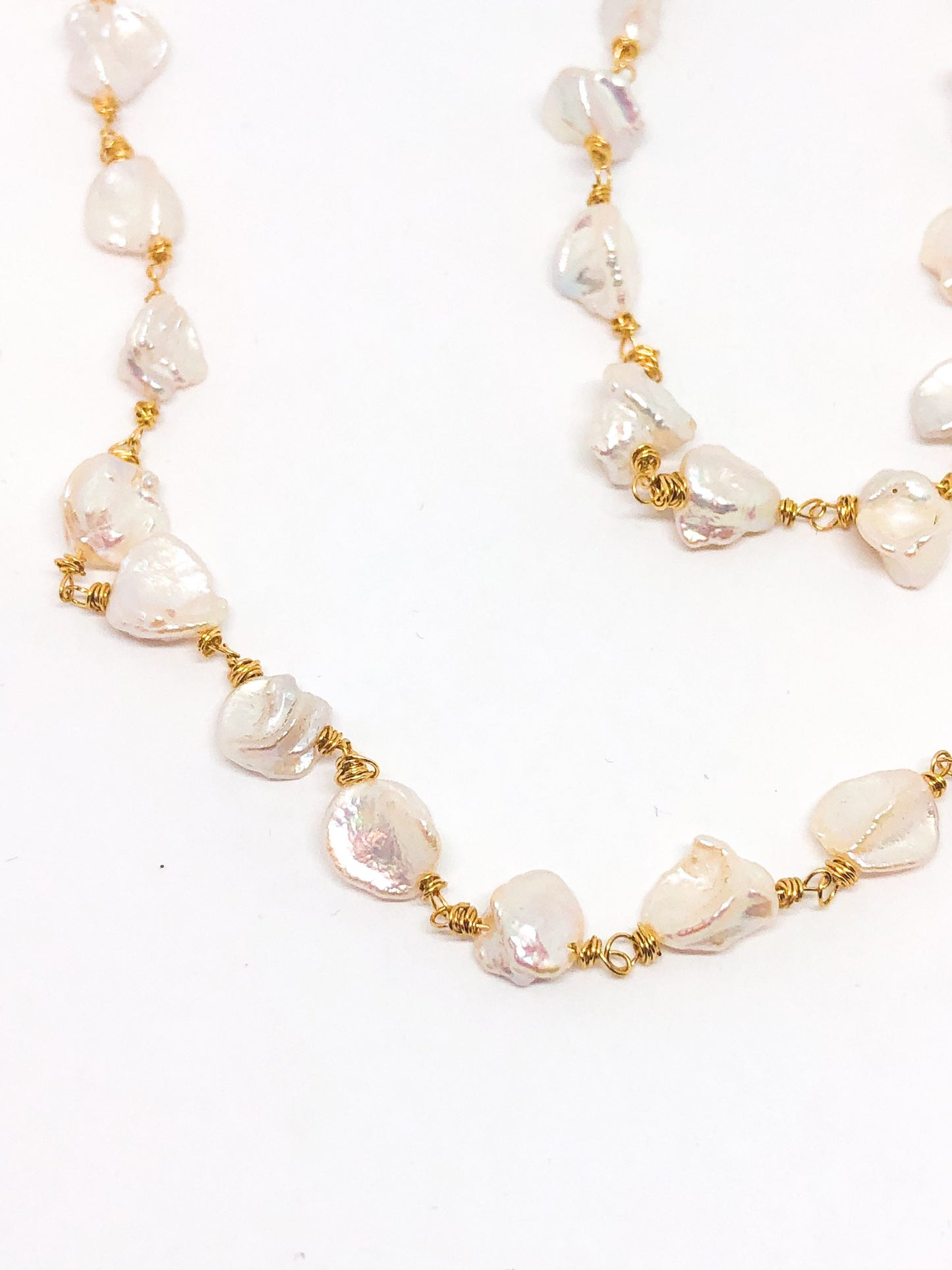 Pearl gemstone necklace