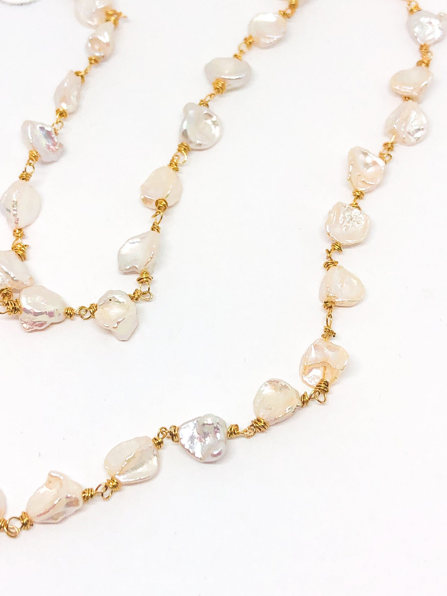 Pearl gemstone necklace
