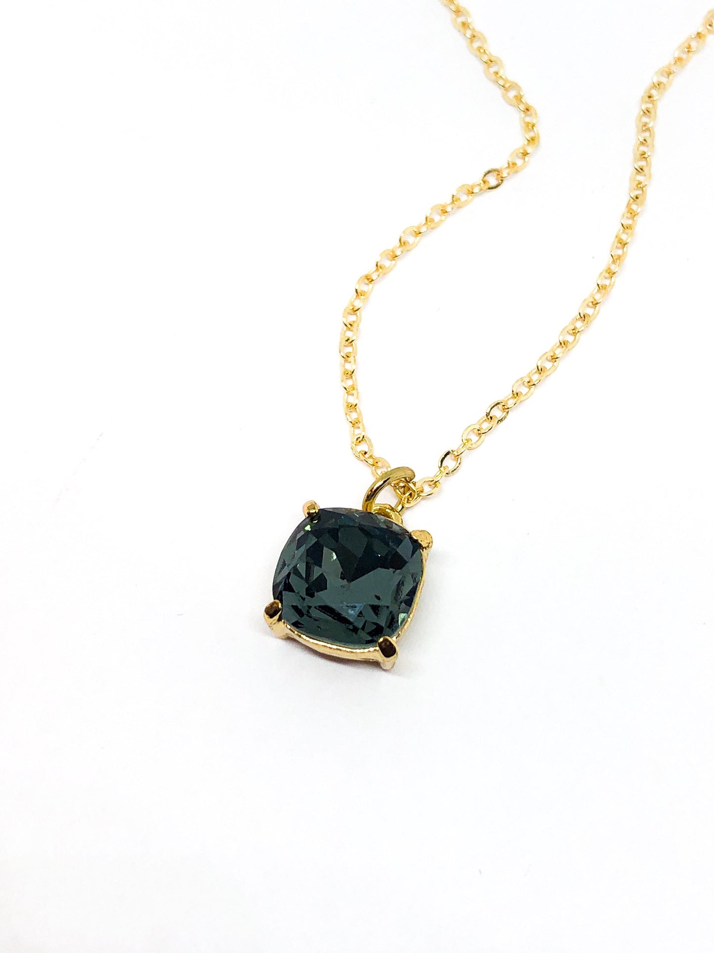 Blue-black glass gemstone necklace