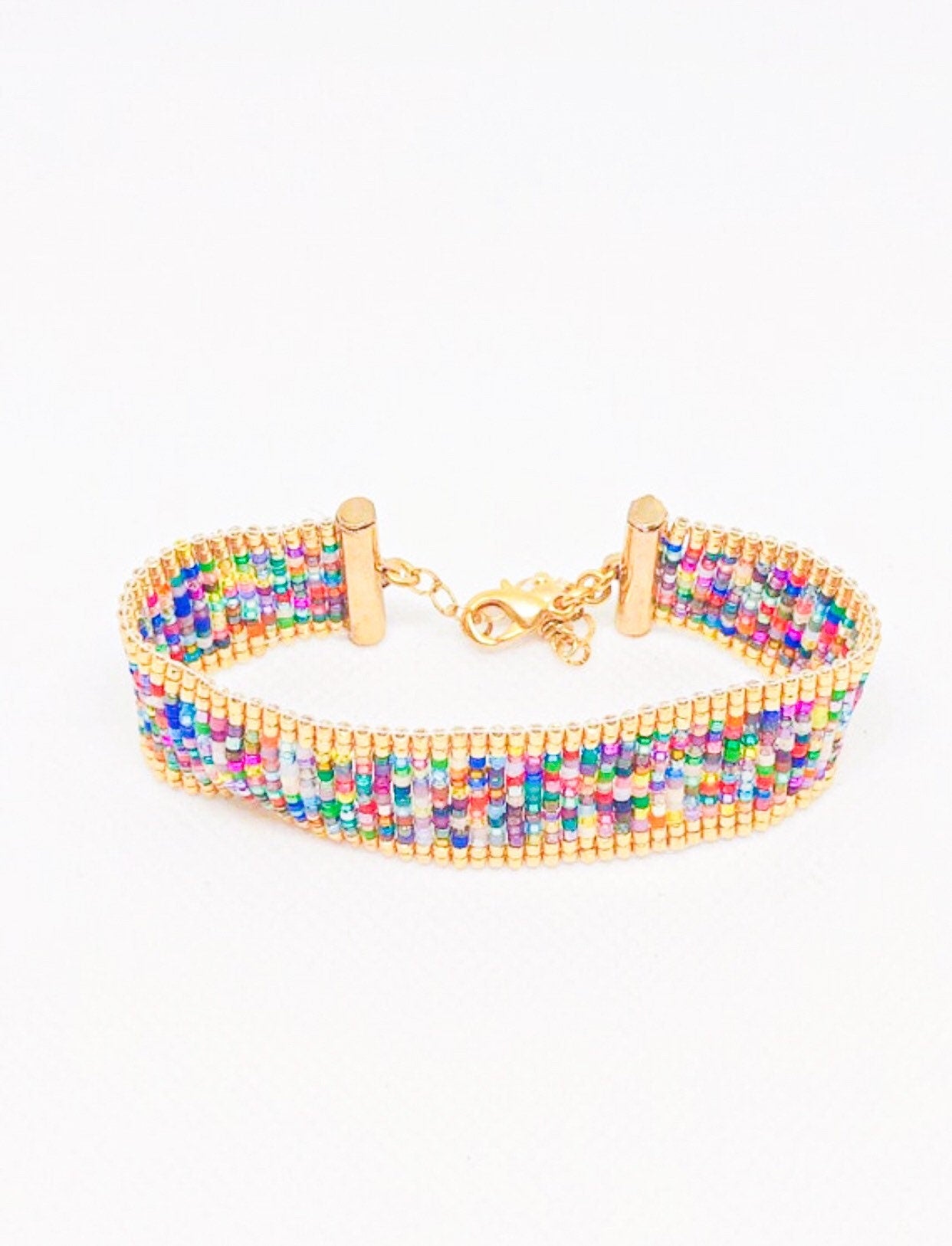 Rainbow beadloom bracelet