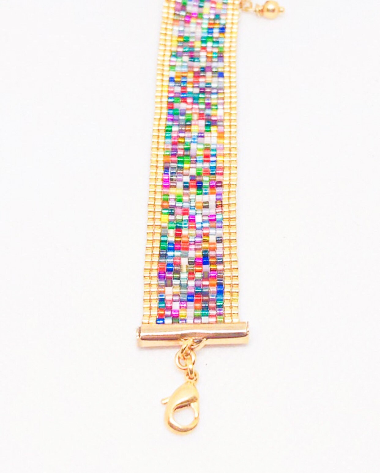 Rainbow beadloom bracelet