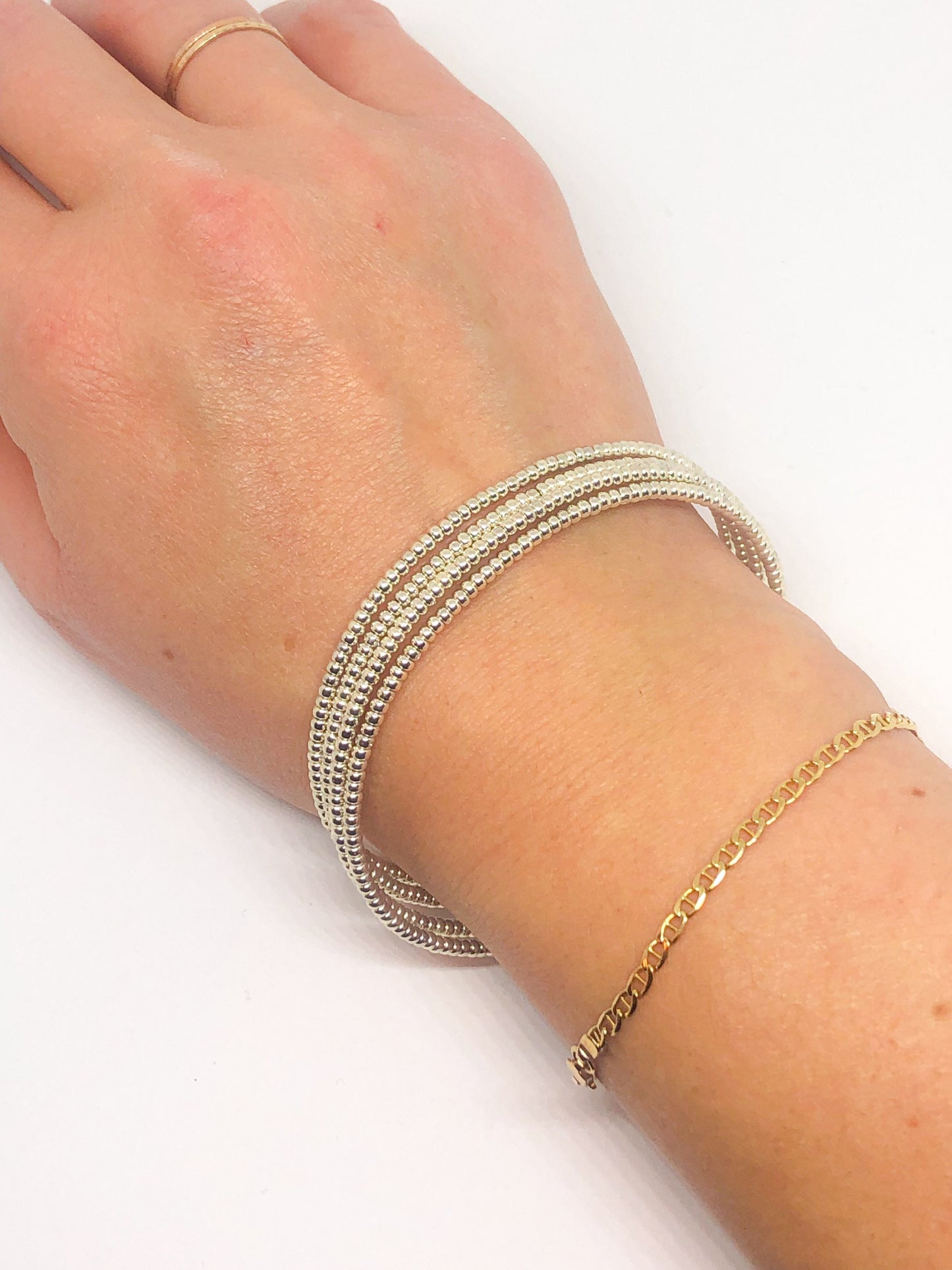 Memory wire bracelet with silver beads