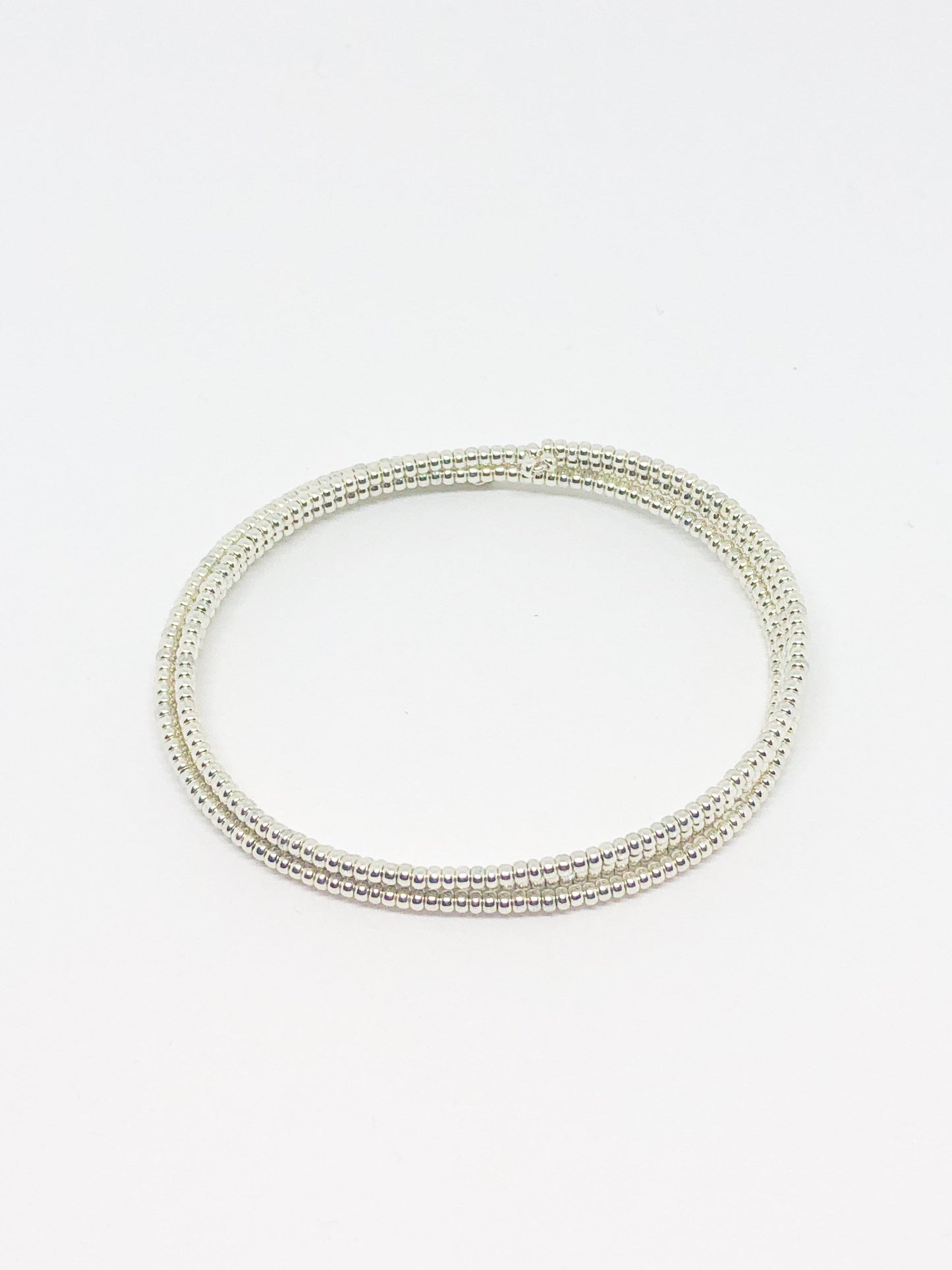 Memory wire bracelet with silver beads