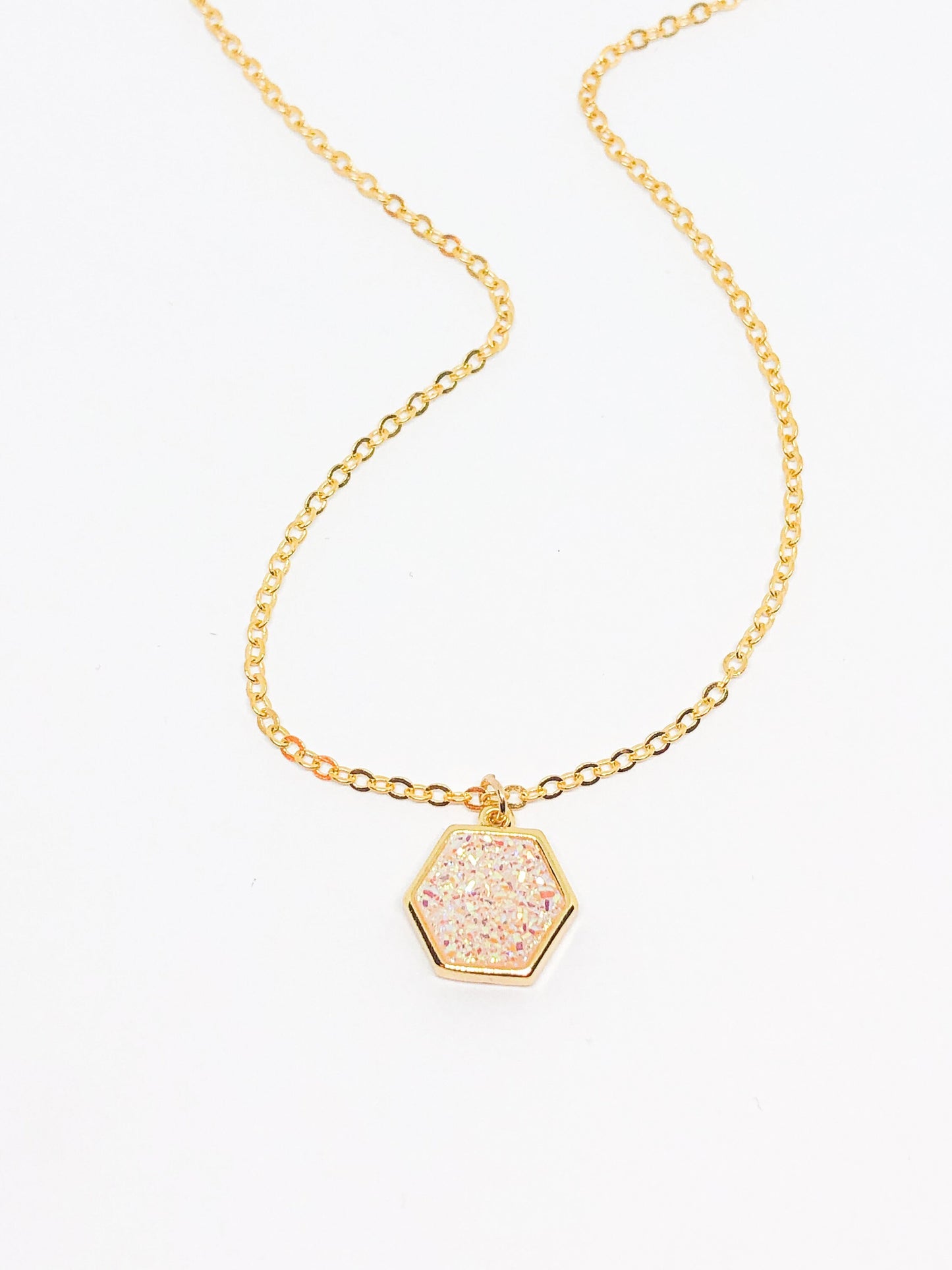 Hexagon necklace gold