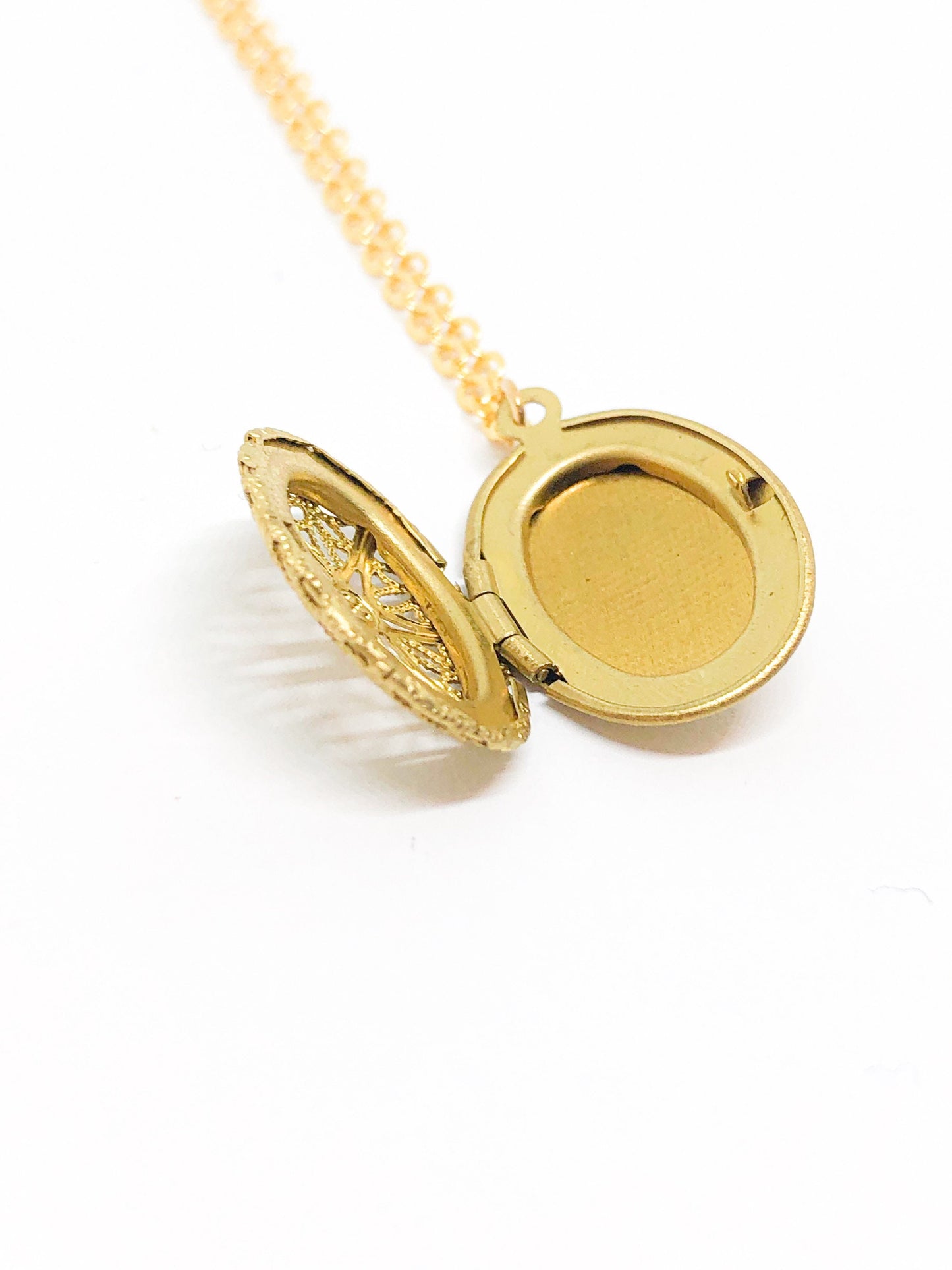 Antique gold locket pendant necklace