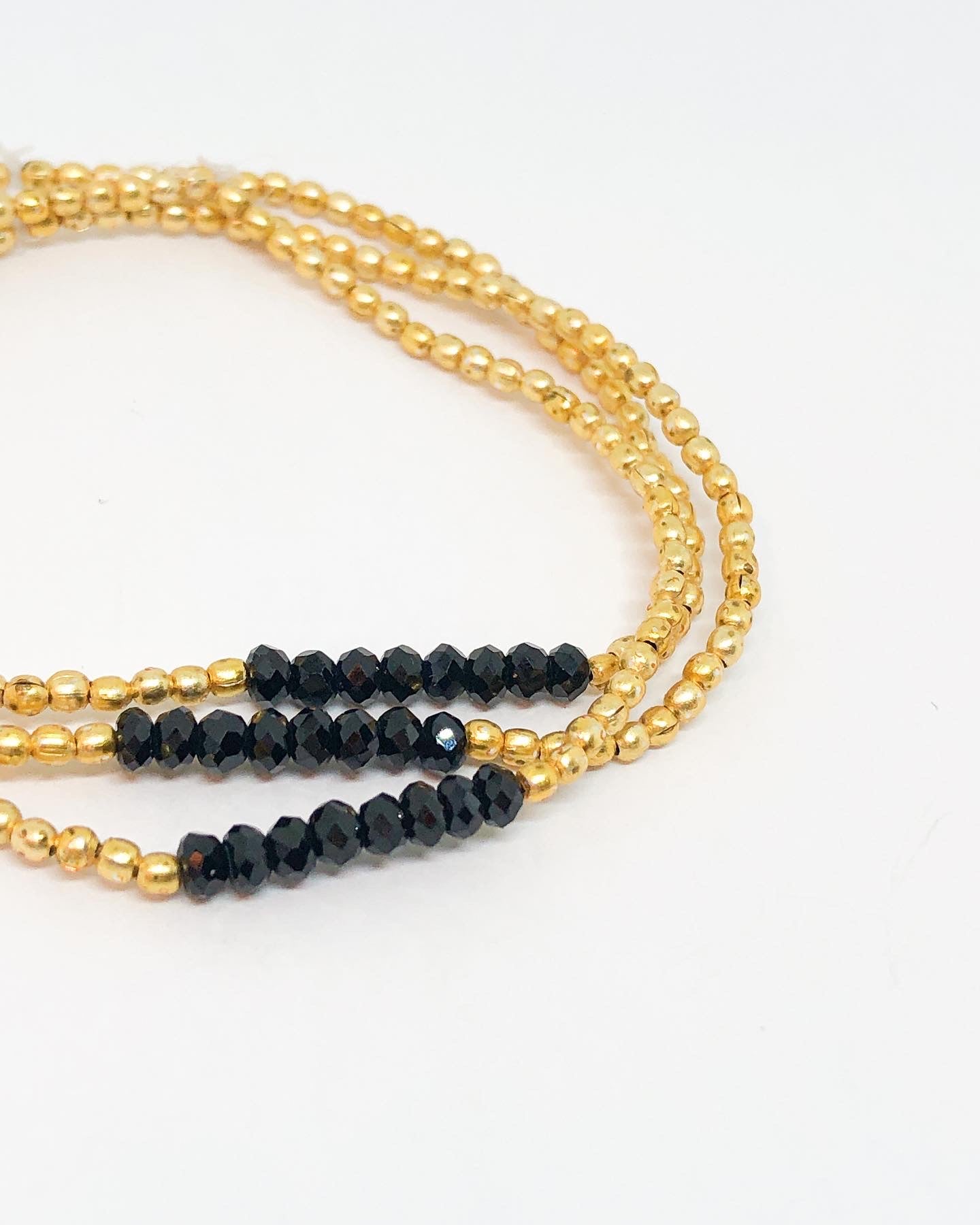 Black spinel stretch bracelets