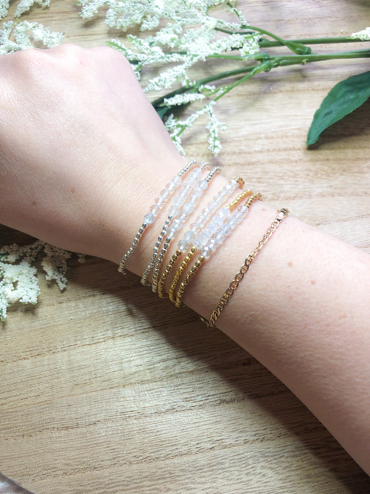 April birthstone bracelets stretchy and perfect - Quartz (Diamond)