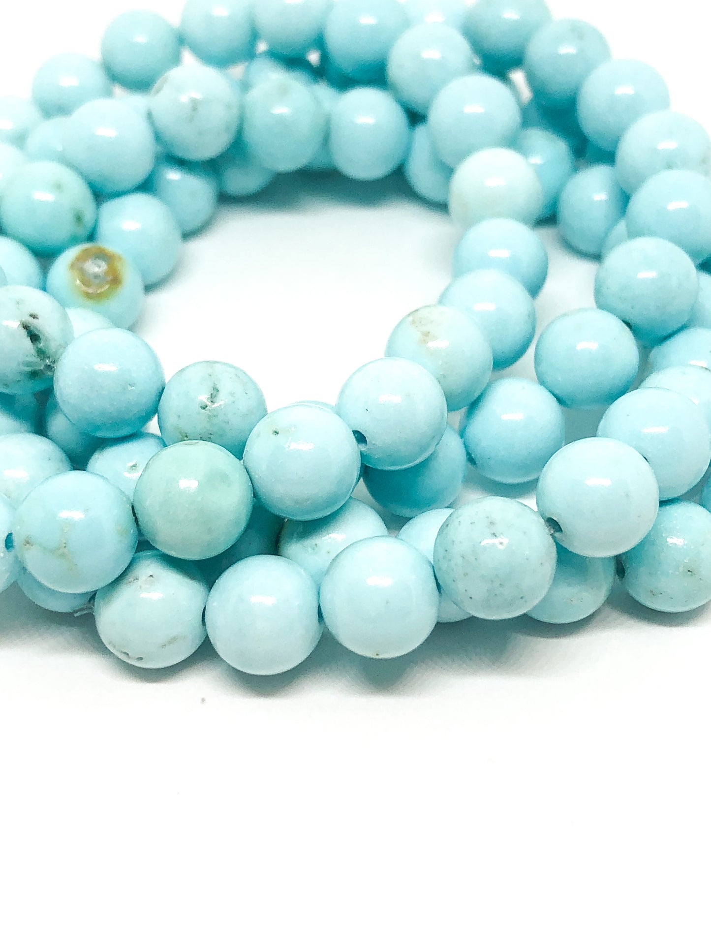 Magnesite beaded bracelet
