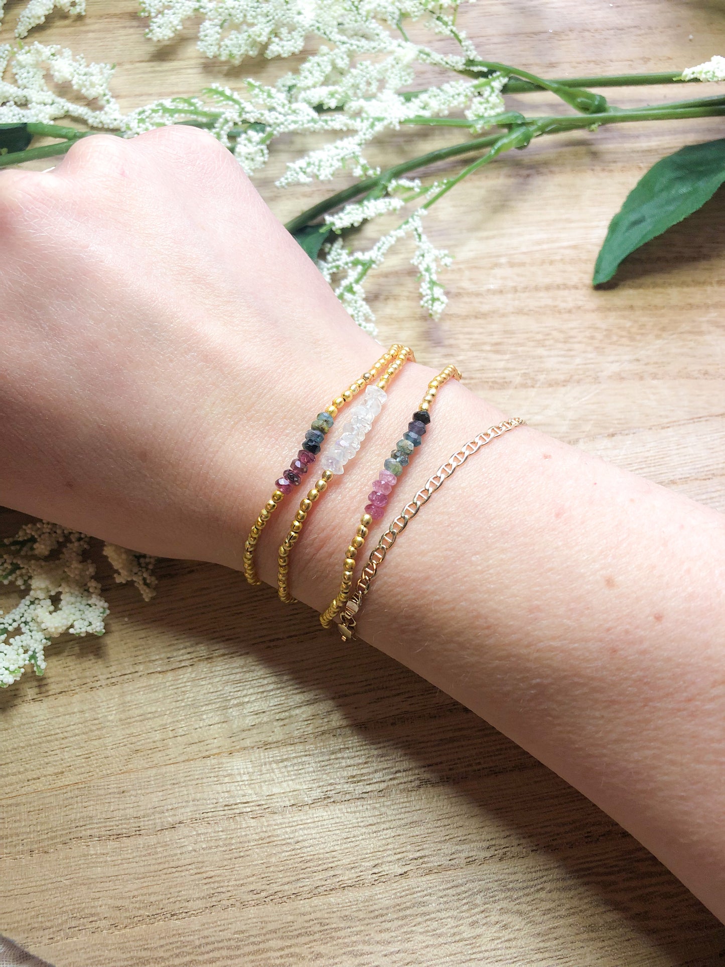 April birthstone bracelets stretchy and perfect - Quartz (Diamond)