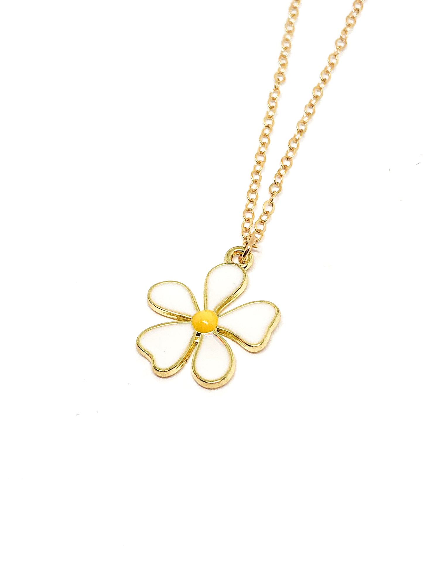 White daisy flower necklace