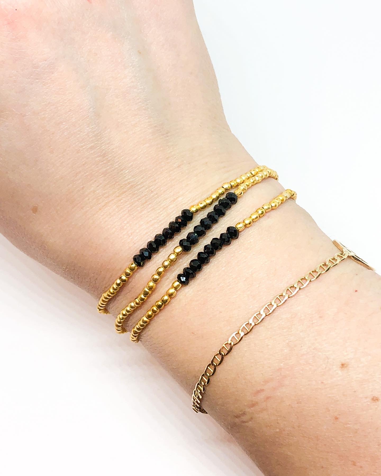 Black spinel stretch bracelets