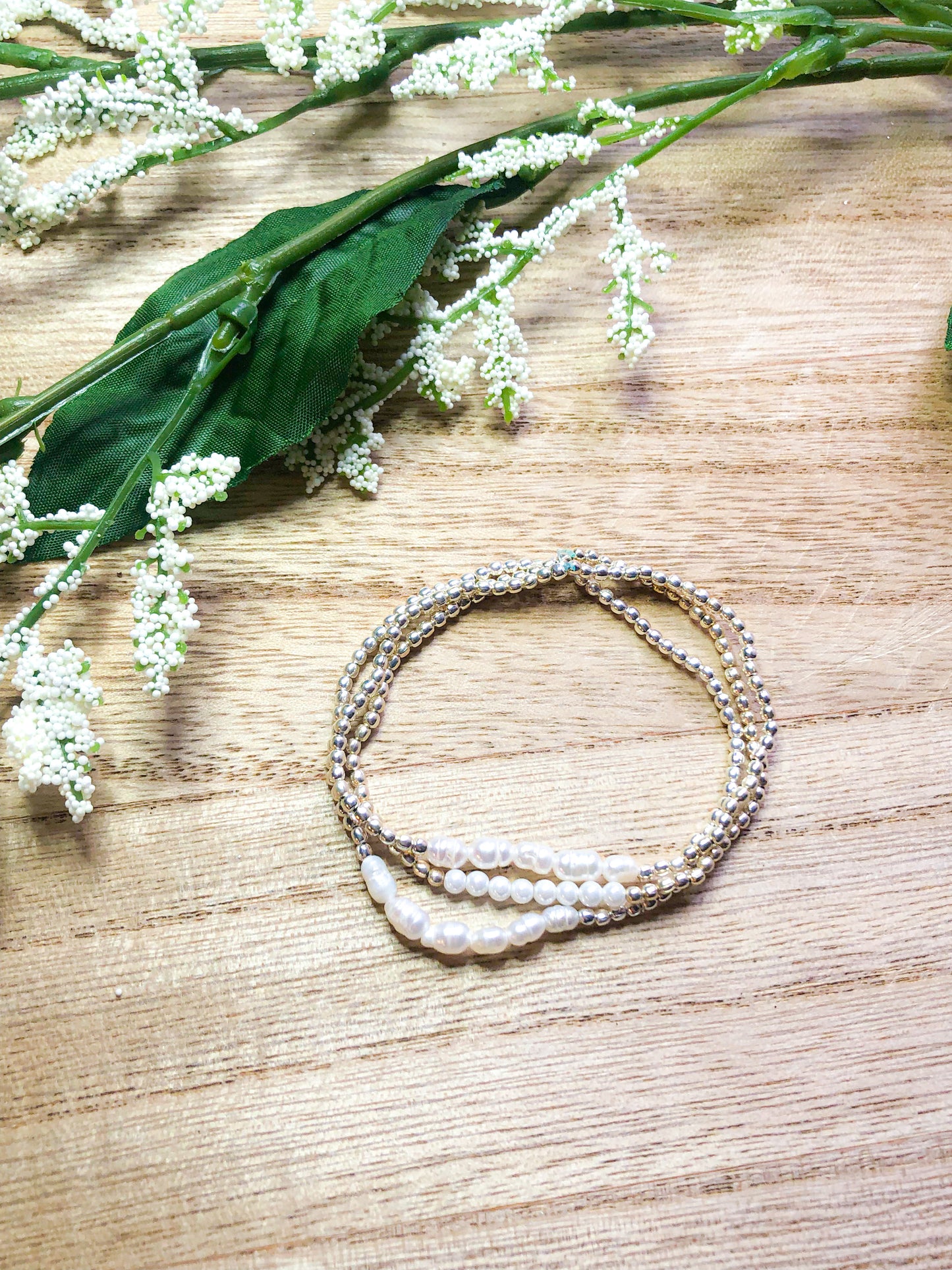 June birthstone bracelets stretchy and perfect - Pearl