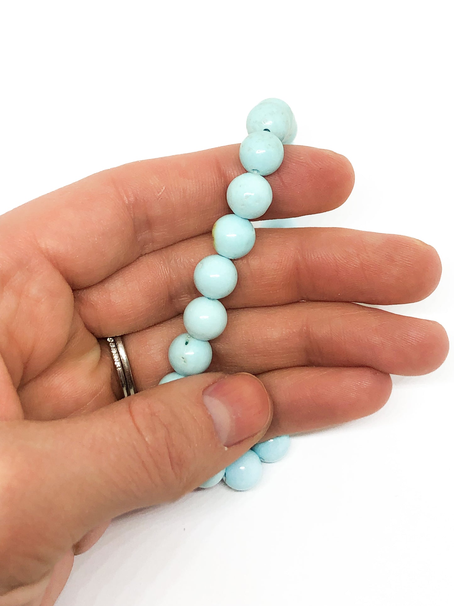 Magnesite beaded bracelet