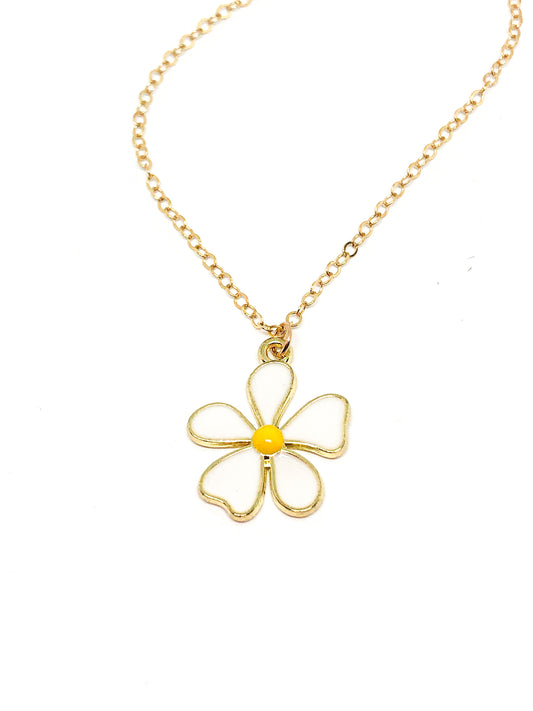 White daisy flower necklace
