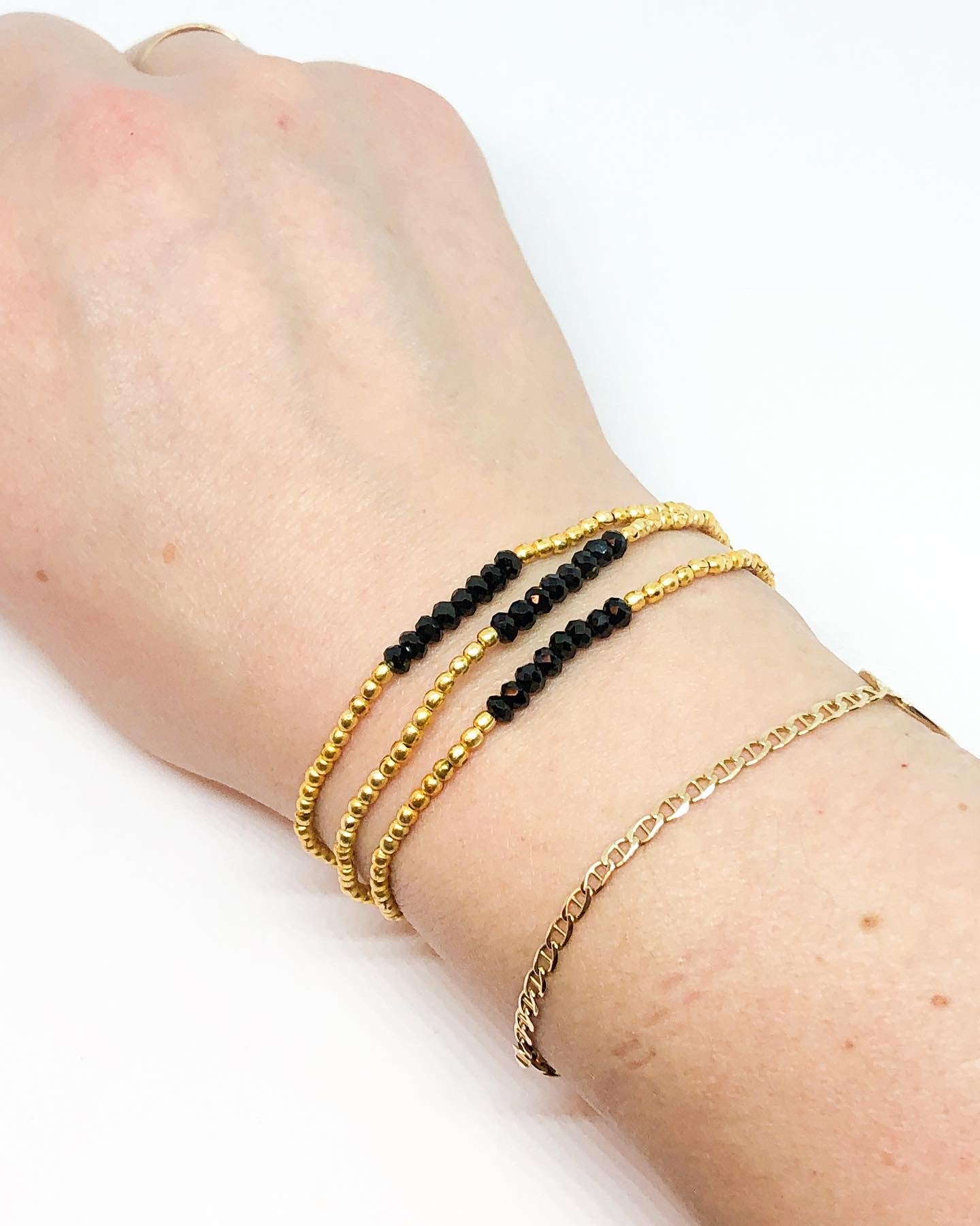Black spinel stretch bracelets