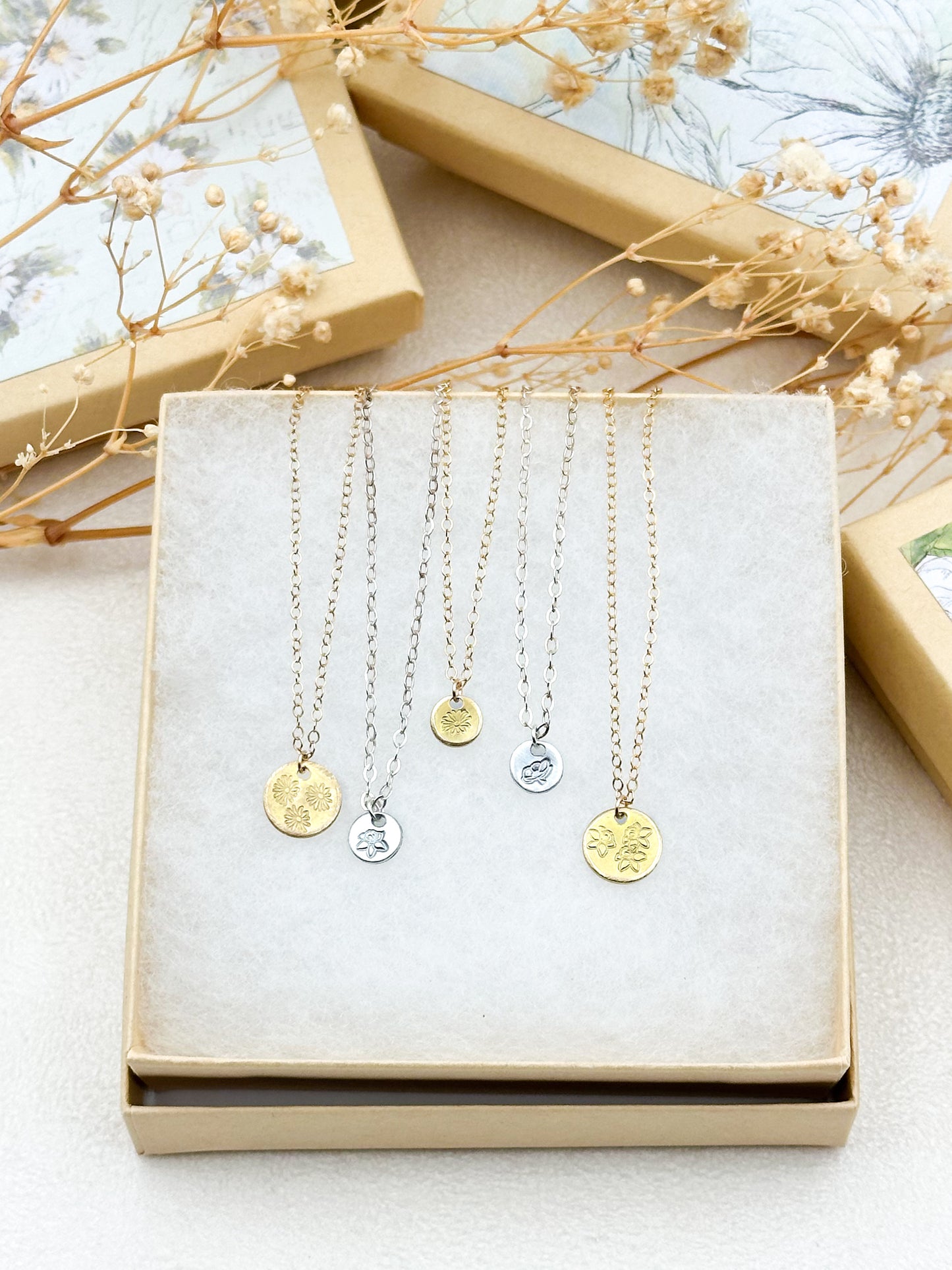 Family birth flower circle necklace