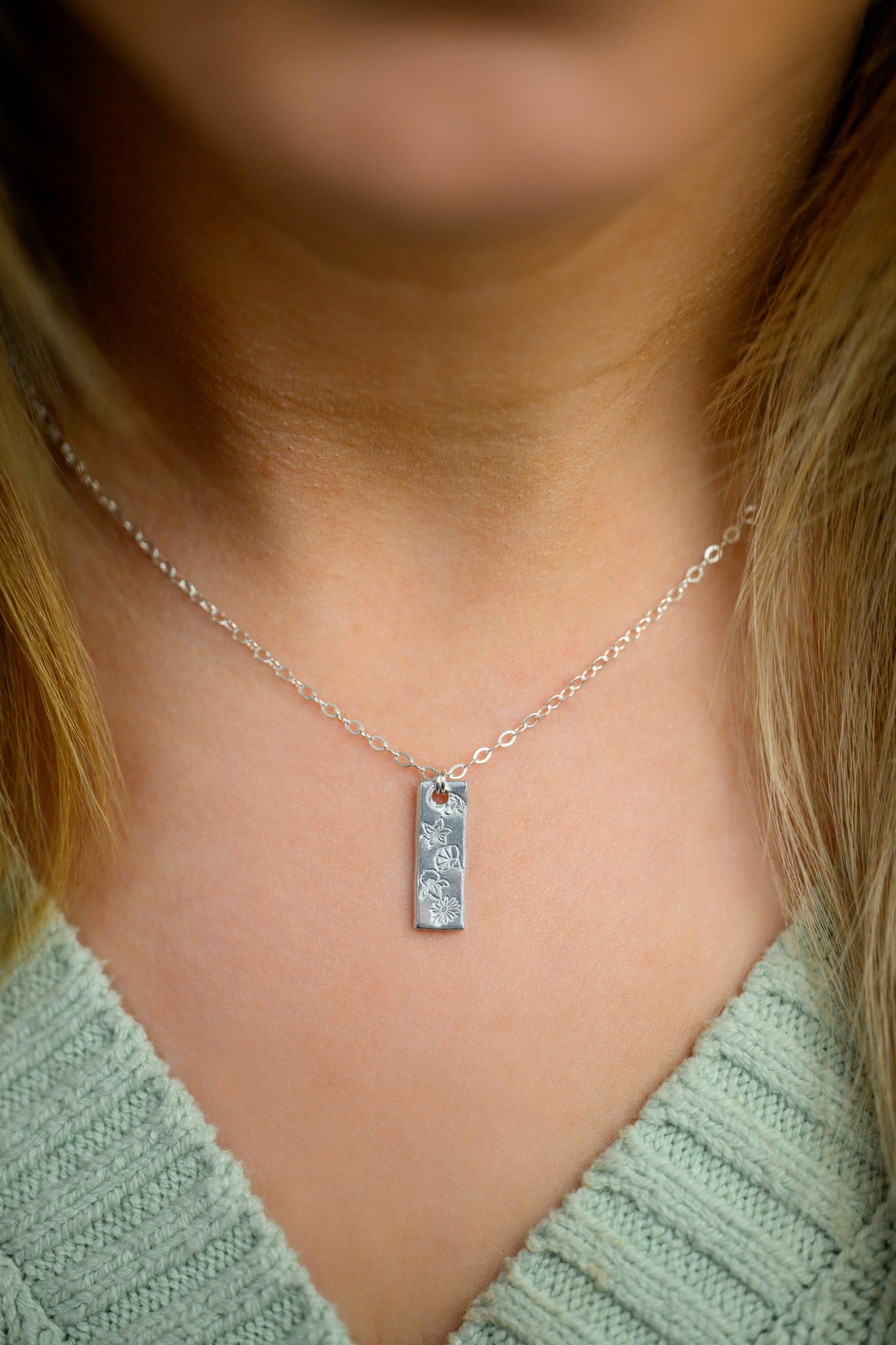 Family birth flower necklace