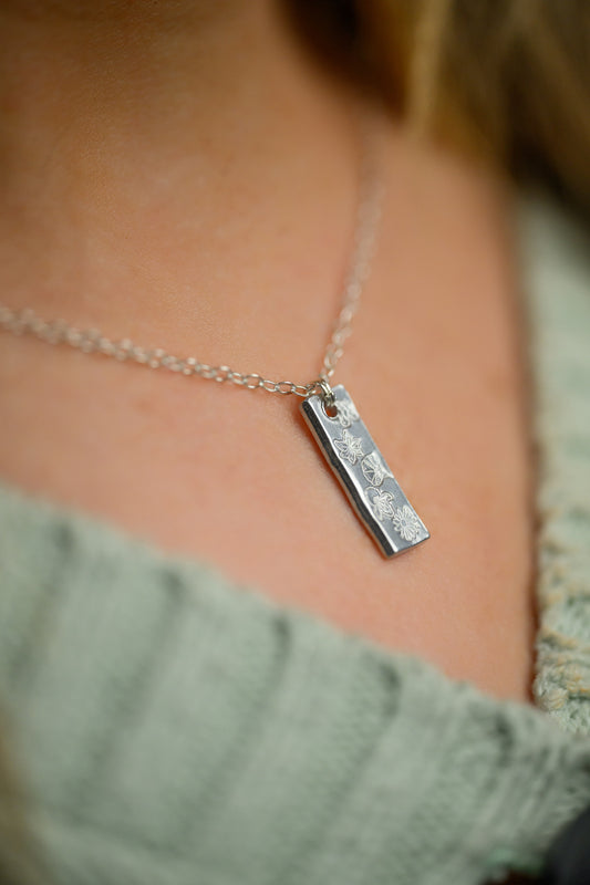 Family birth flower necklace