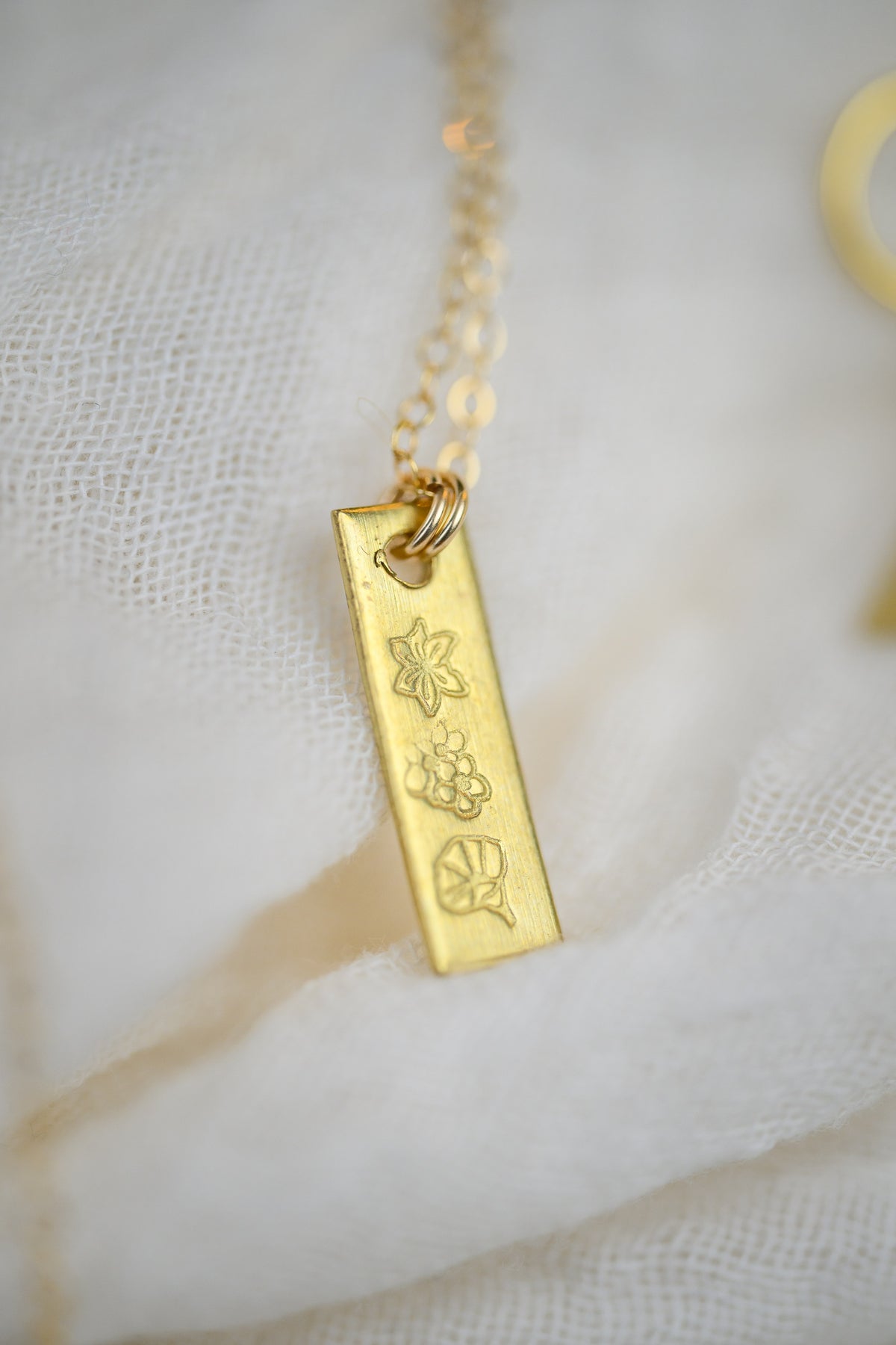 Family birth flower necklace