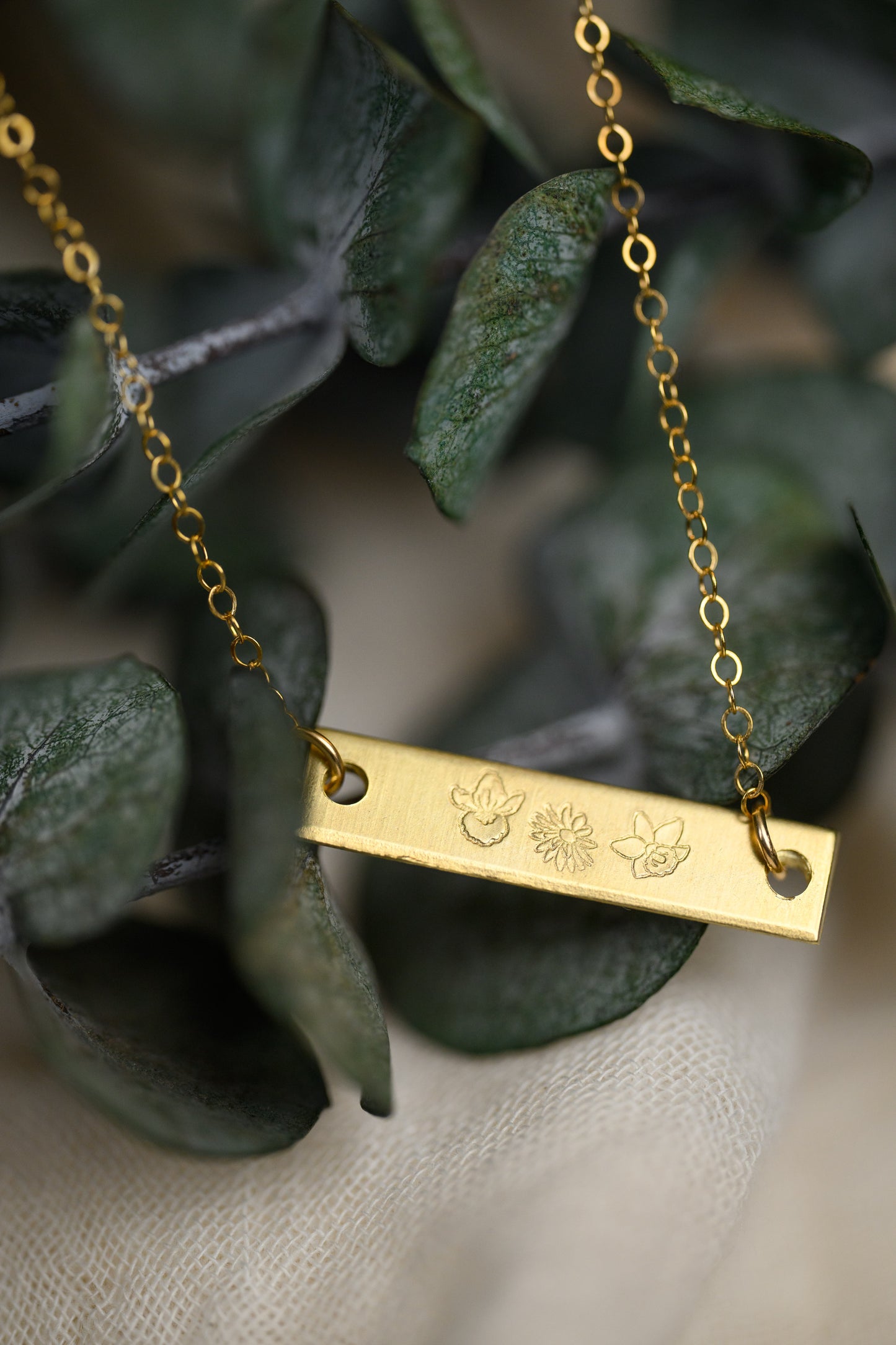 Family birth flower bar necklace