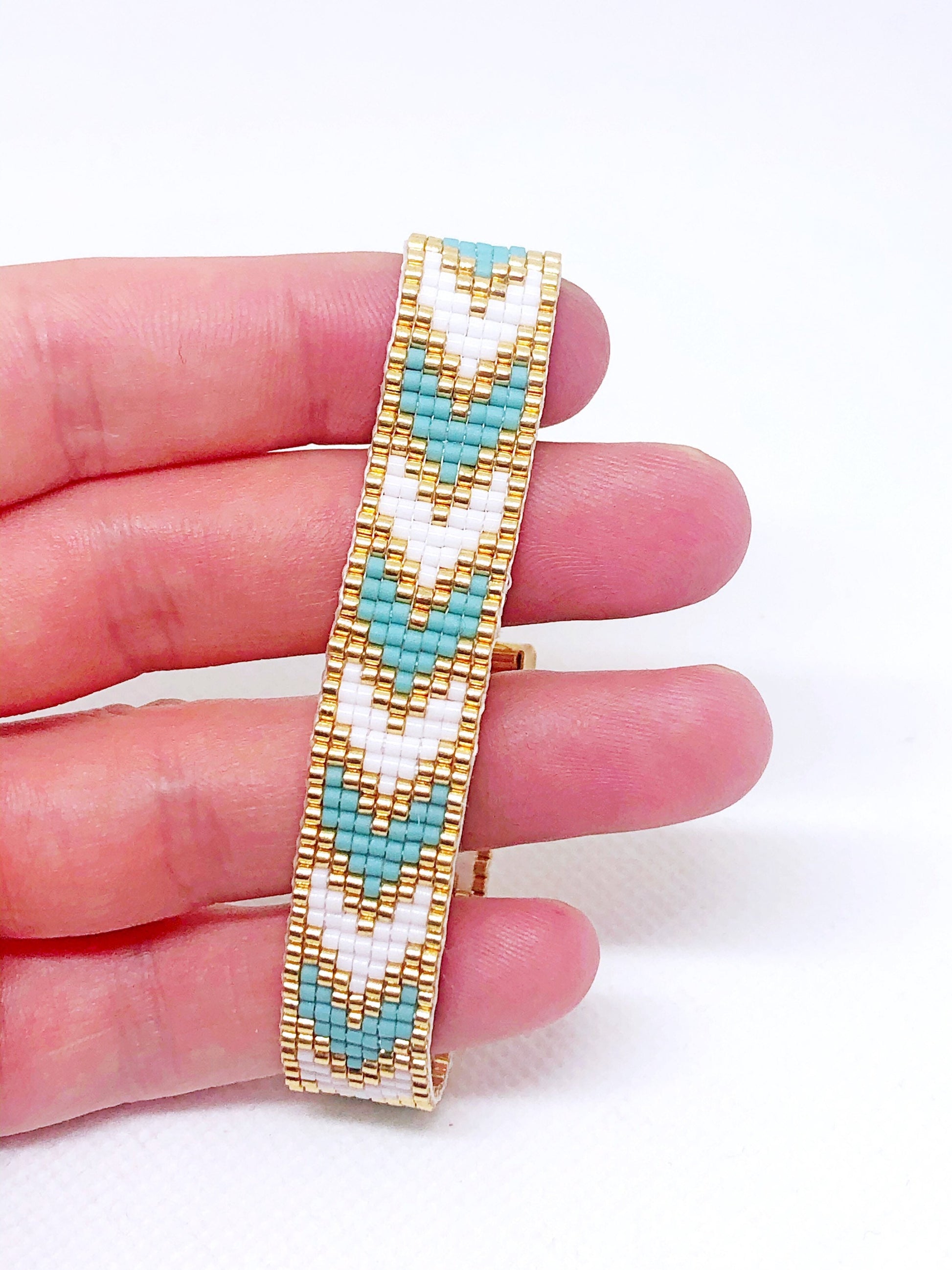 Turquoise bead loom bracelet – Handmade by Elyse