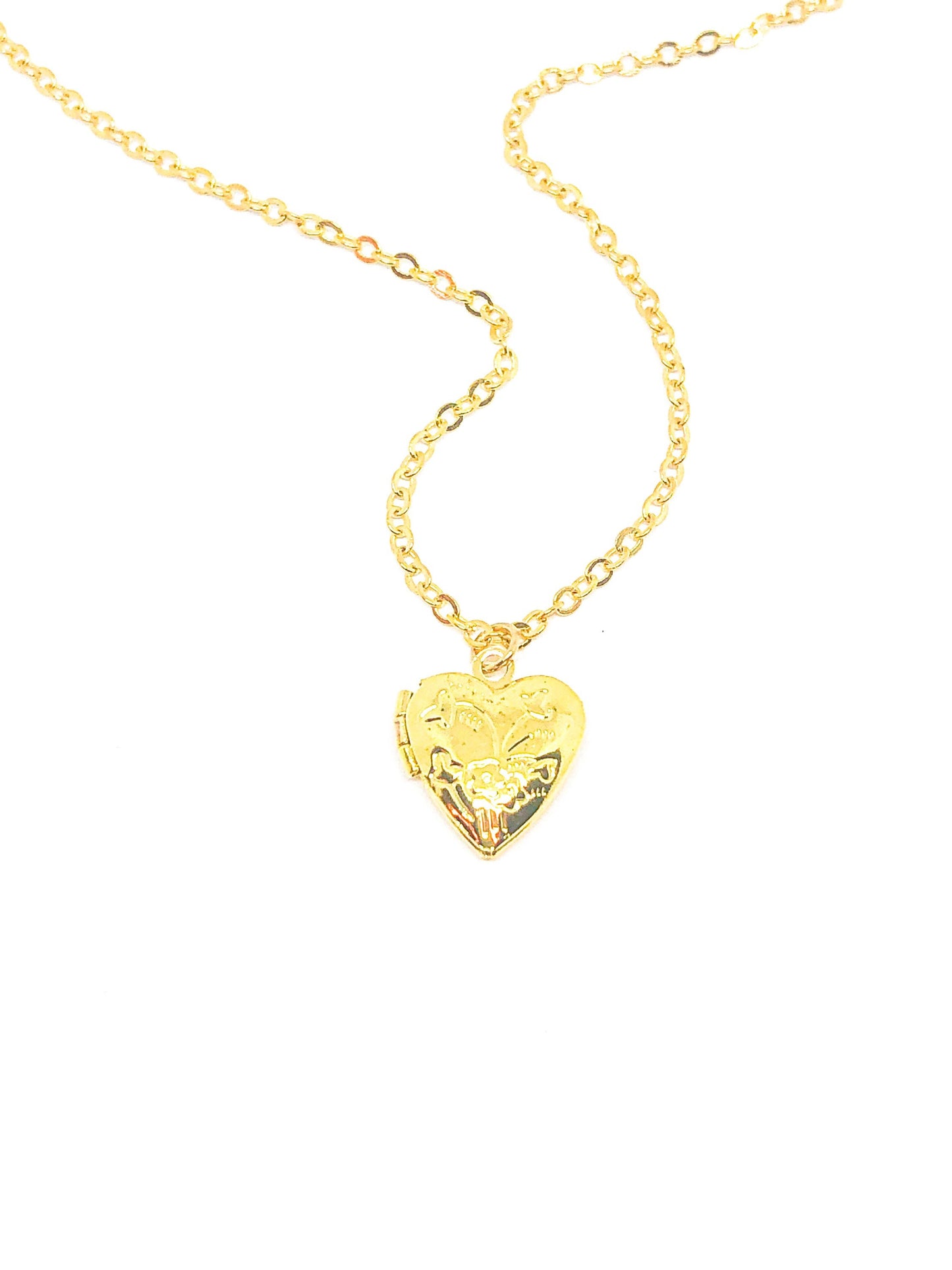 Small heart locket in gold or silver