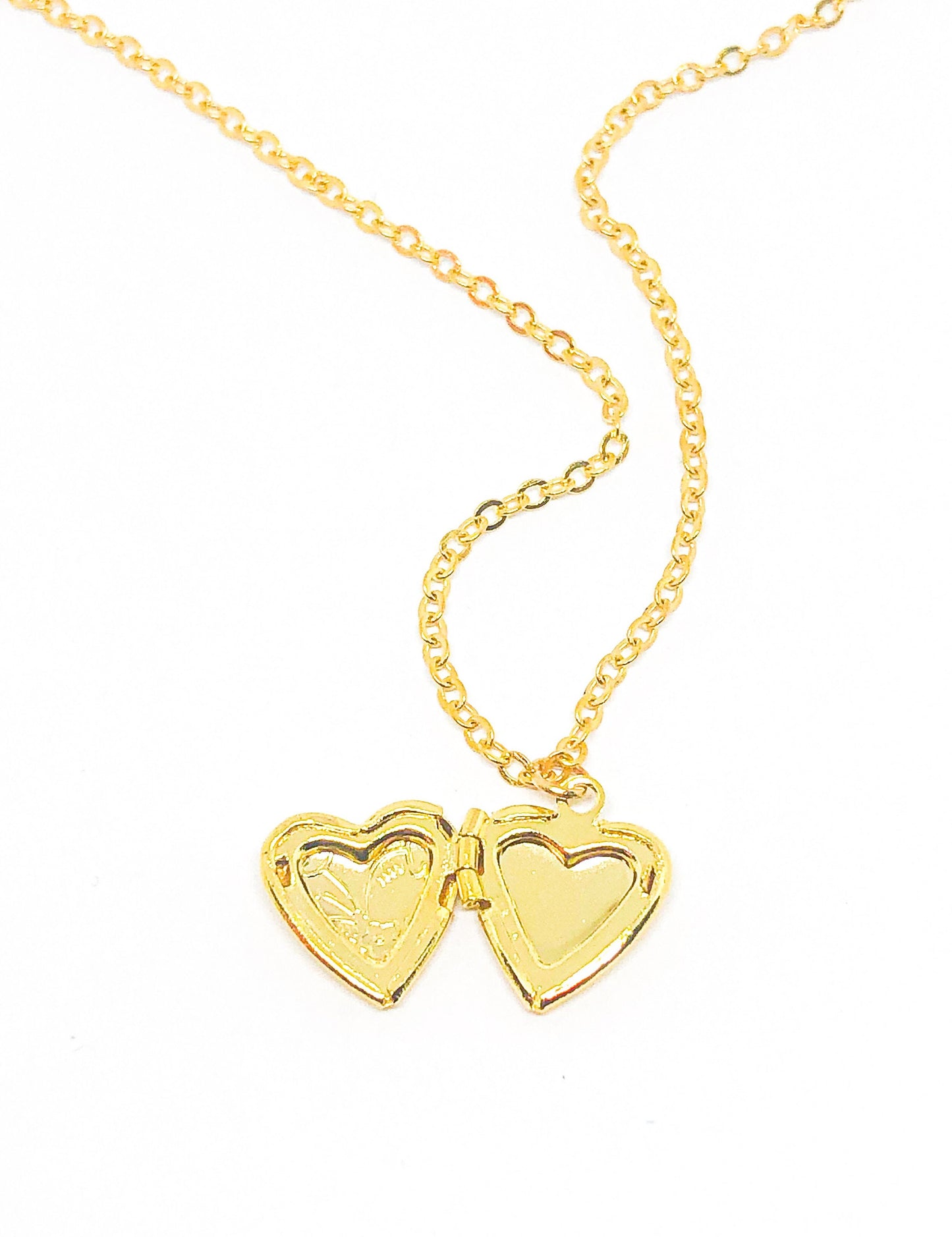 Small heart locket in gold or silver